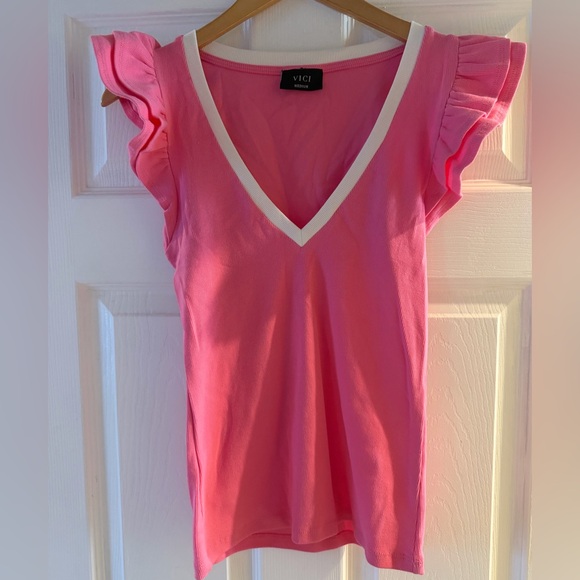 VICI | Ruffled V-Neck Tee - Picture 2 of 4